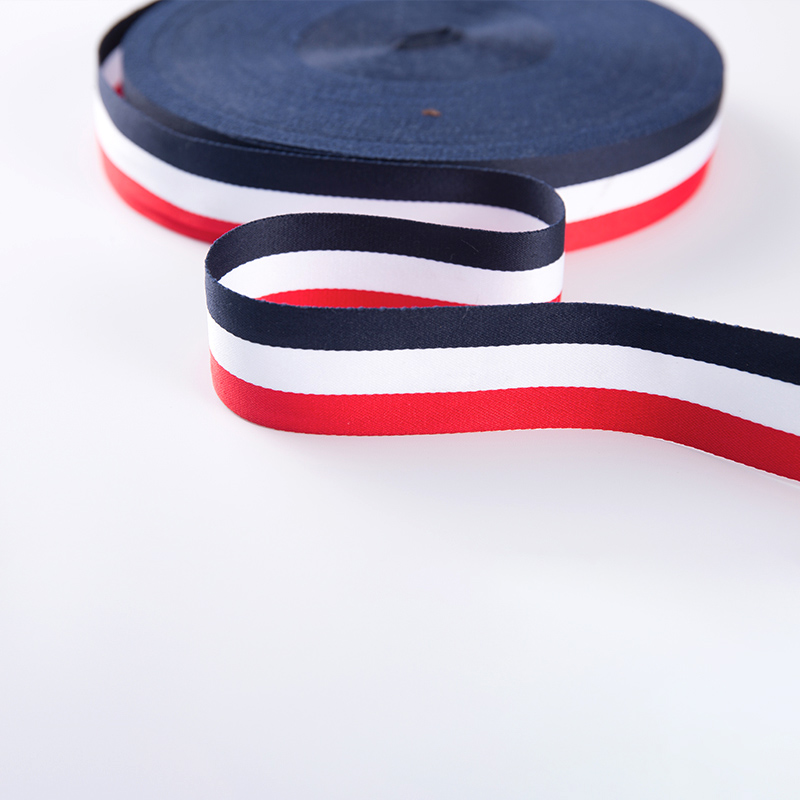 Tecnologia de impressão em fita tricotada: a inovação tecnológica leva a um design sem limites